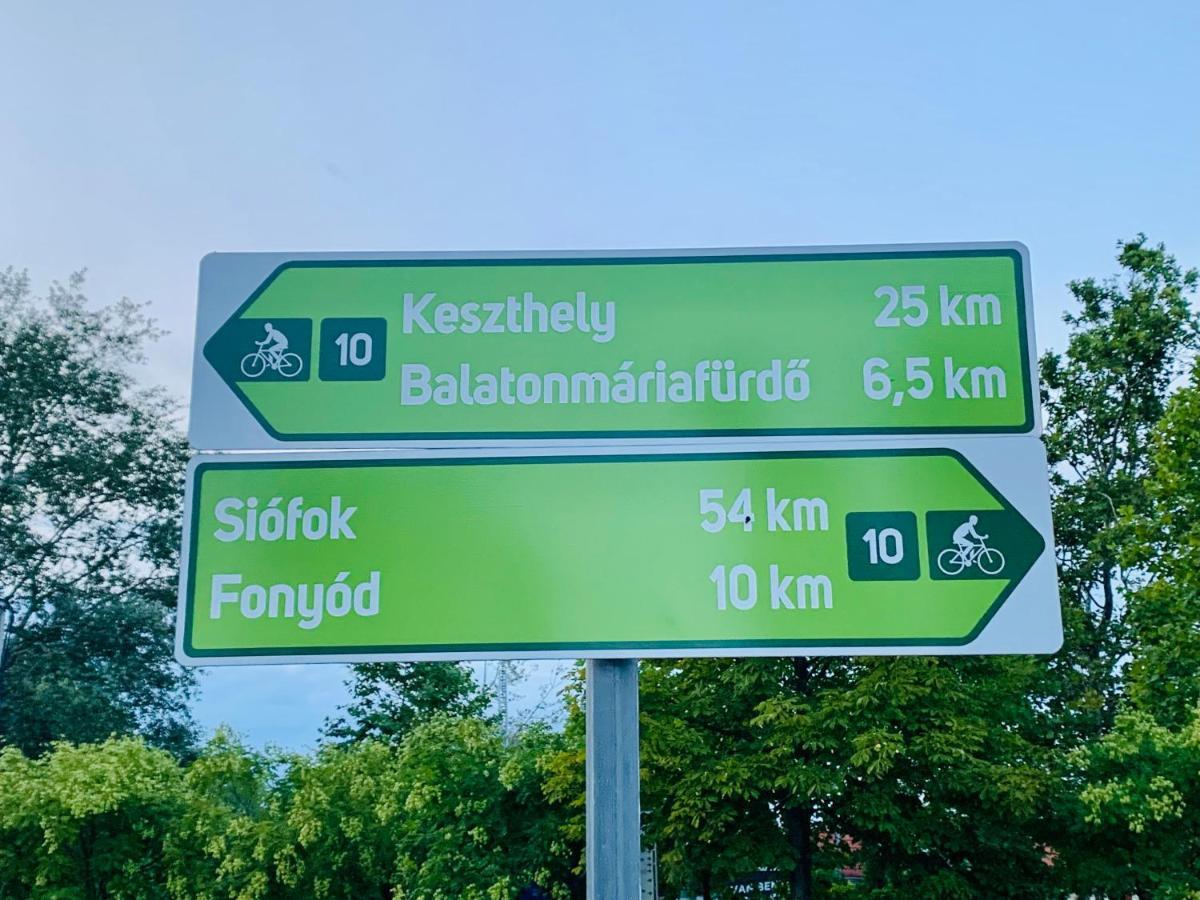 László Nyaralóház Balatonfenyves Exterior foto