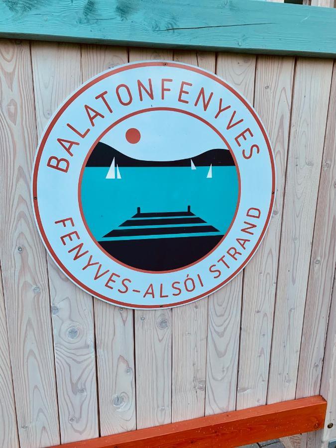 László Nyaralóház Balatonfenyves Exterior foto